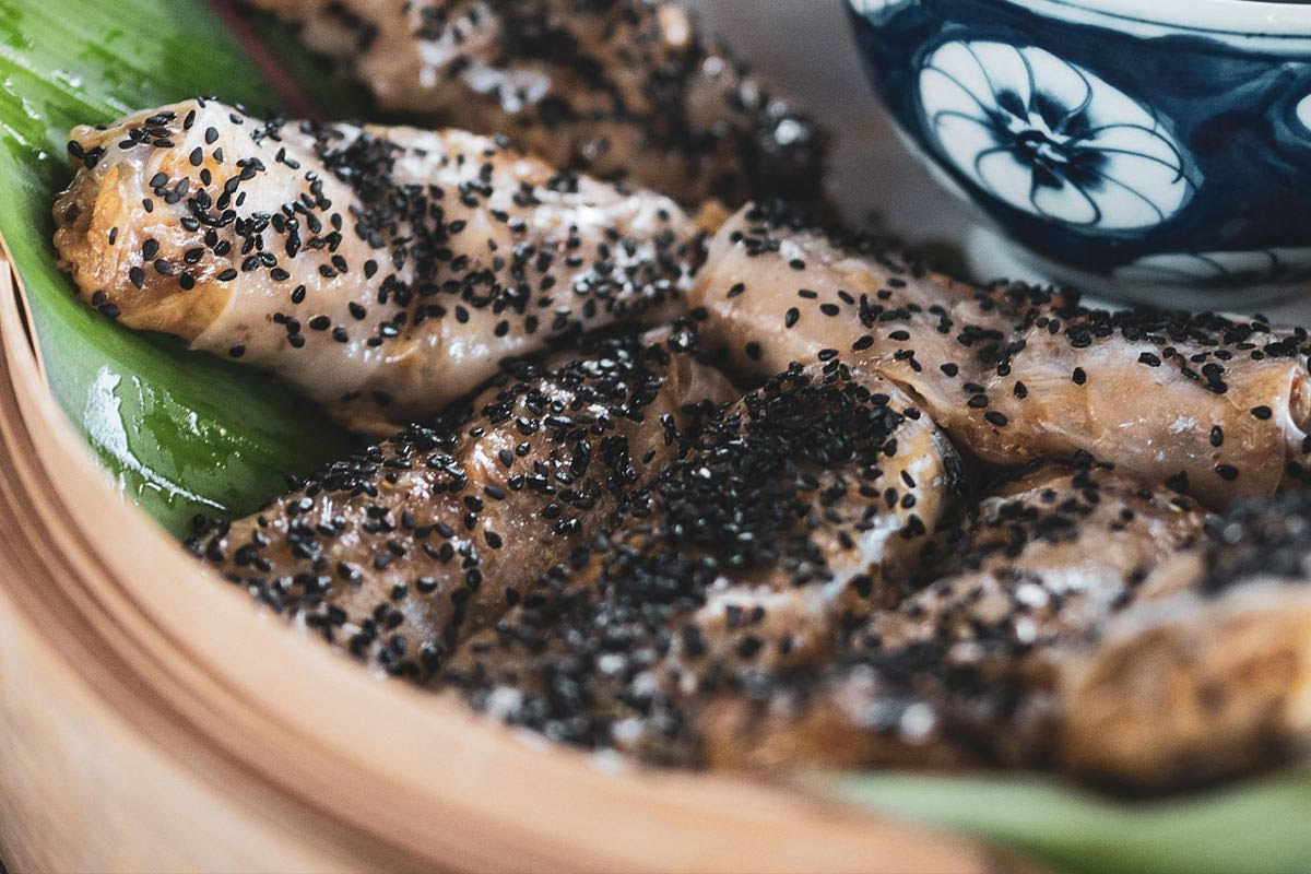 The complete Ayahuasca diet guide. What to eat, what to avoid, and why 4 Ayahuasca diet plan example: winter roll with roasted kale, cumin and brown rice noodles