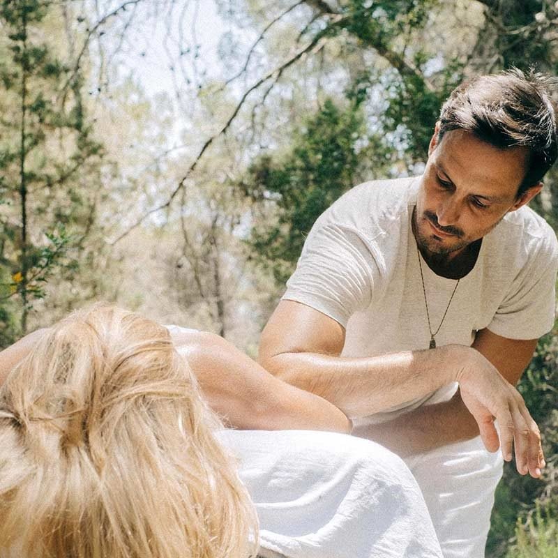 avalon_holistic_ayahuasca_retreat_deep_connection_touch1